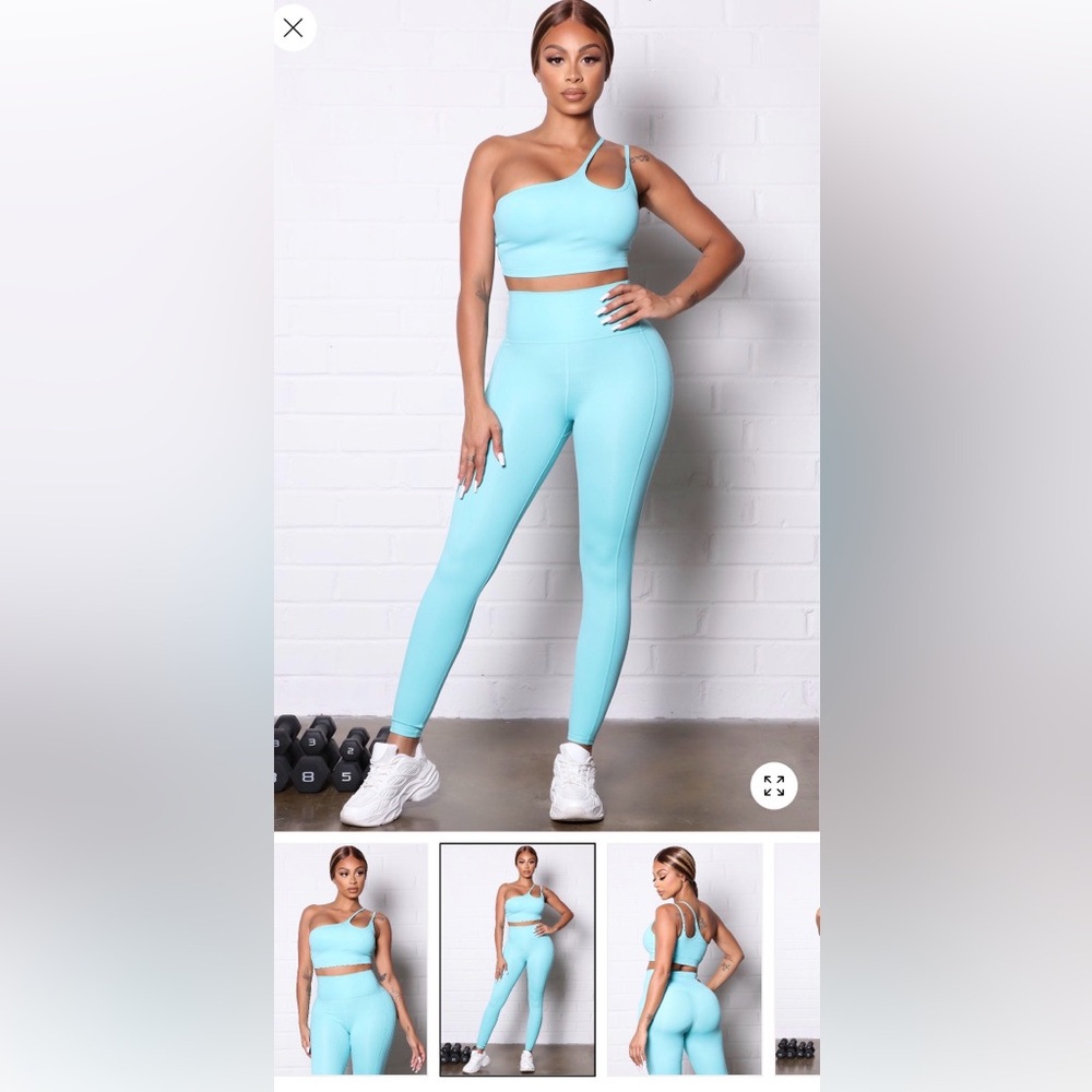 Sport Core Super Soft Active One Shoulder
Tank & Leggings - Aqua